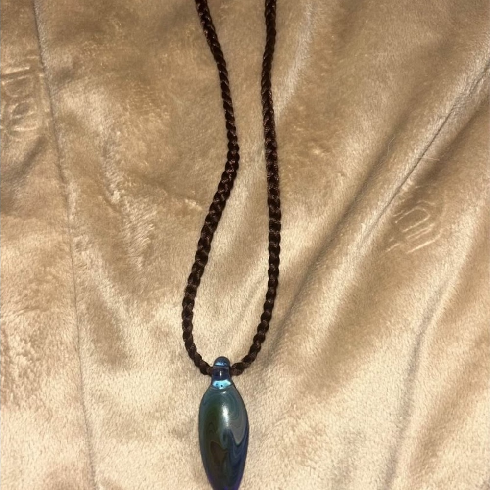 Elegant Blue and Brown Pendant Necklace